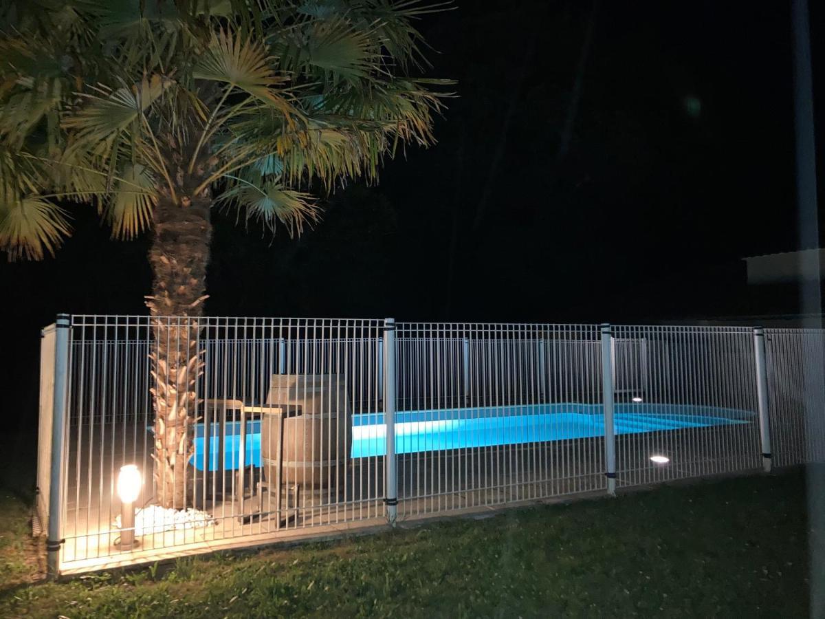 Gite Des Combes Blanches Avec Piscine Frayssinet-le-Gélat Eksteriør billede
